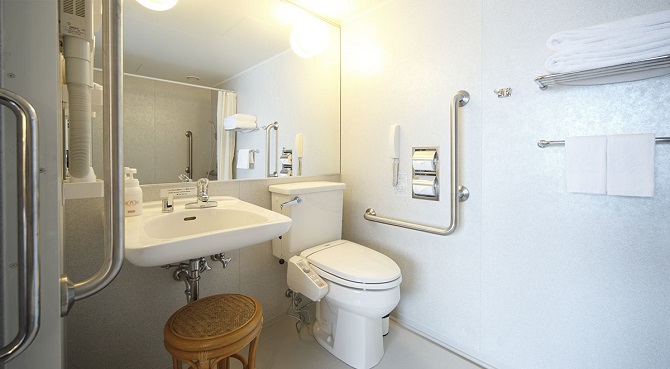 【ホテル日航奈良】ユニバーサルルーム（最大３名・26平米）のバスルームのトイレ