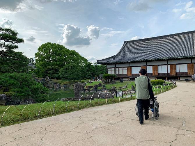 車椅子で京都「二条城」二の丸庭園