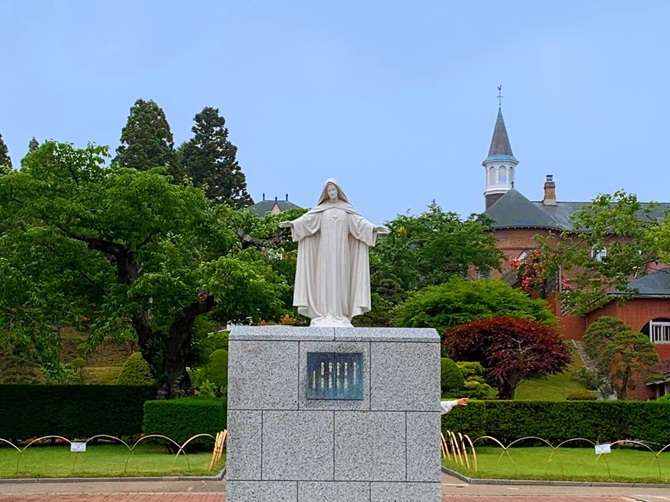 函館【トラピスチヌ修道院】聖母マリア像