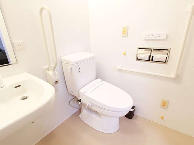 【ホテルトレンド金沢片町】ハンディキャップ：ツインルーム（定員２名・23,4平米）トイレ